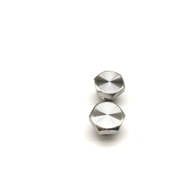 Śruby dekoracyjne ze stali nierdzewnej M8X7 do koła HEX12.8mm Wysokość łba Kolor Cynk
