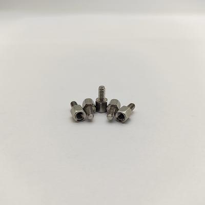 Stojaki dystansowe sześciokątne M2-M12 Mosiądz Stal nierdzewna Długości niestandardowe Montaż PCB