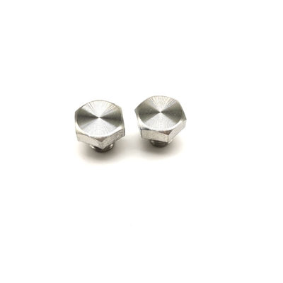 Śruby dekoracyjne ze stali nierdzewnej M8X7 do koła HEX12.8mm Wysokość łba Kolor Cynk