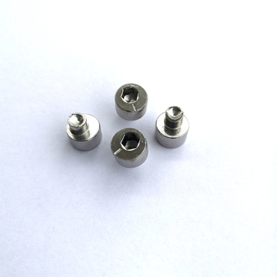 SS304 Mimośrodowa śruba regulacyjna tylnej osi M4x10 Polerowany metal
